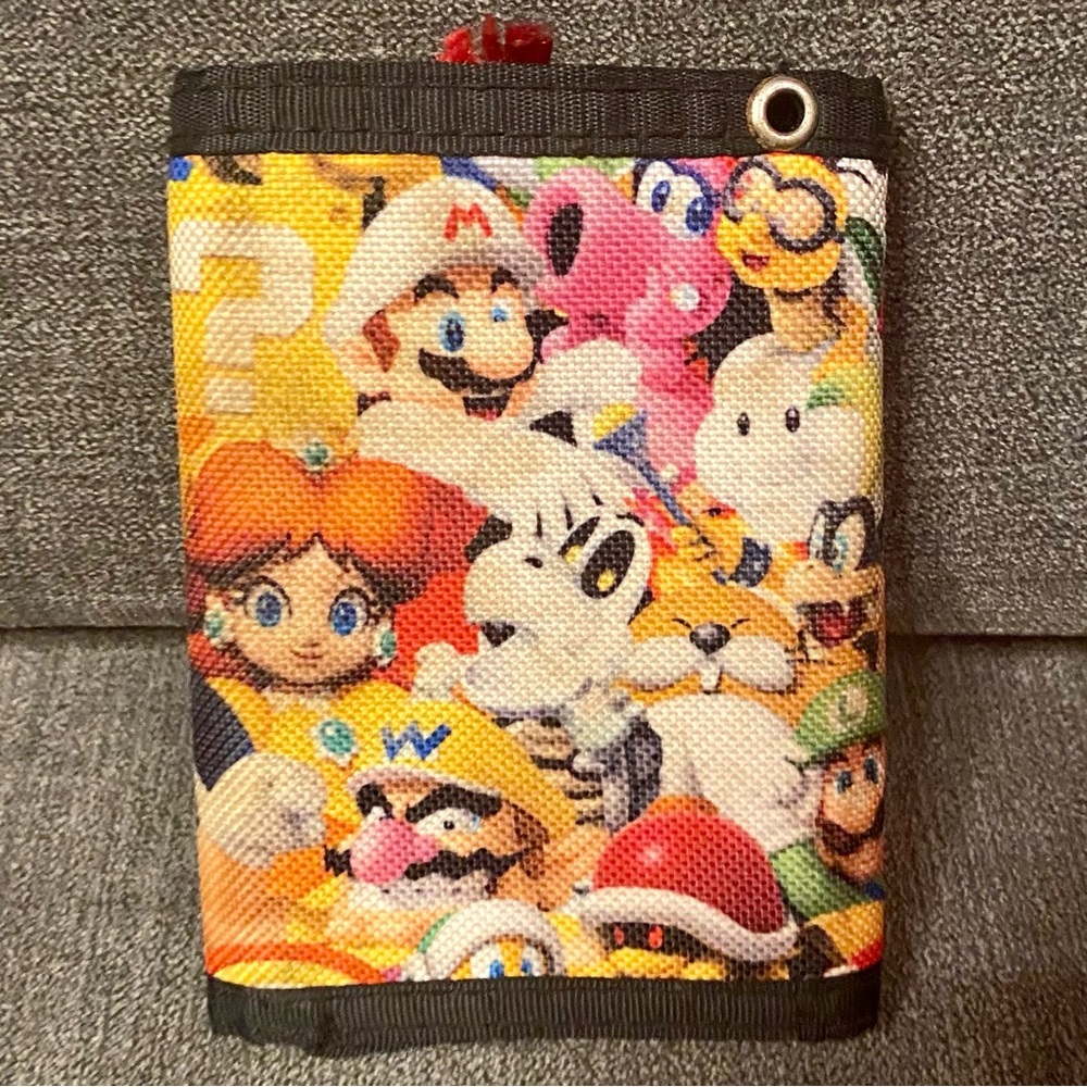 Bioworld Super Mario Bros Wallet Nintendo (Used)